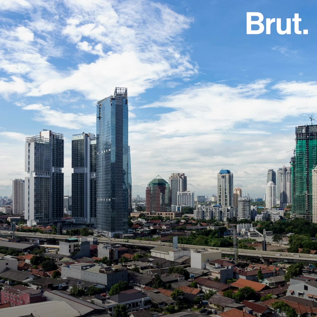 La capitale  Indon sienne  Jakarta sous les eaux Brut 