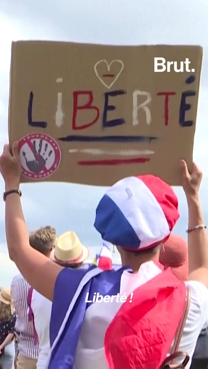 Pass sanitaire : selon la loi, c'est quoi la liberté ? | Brut.