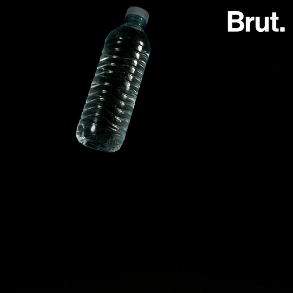 Les Bouteilles D Eau En Plastique Une Menace Pour L Environnement Brut Les Bouteilles D Eau En Plastique Une Menace Pour L Environnement Brut