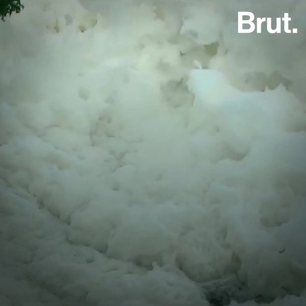Toxic foam clouds cover waters in India
