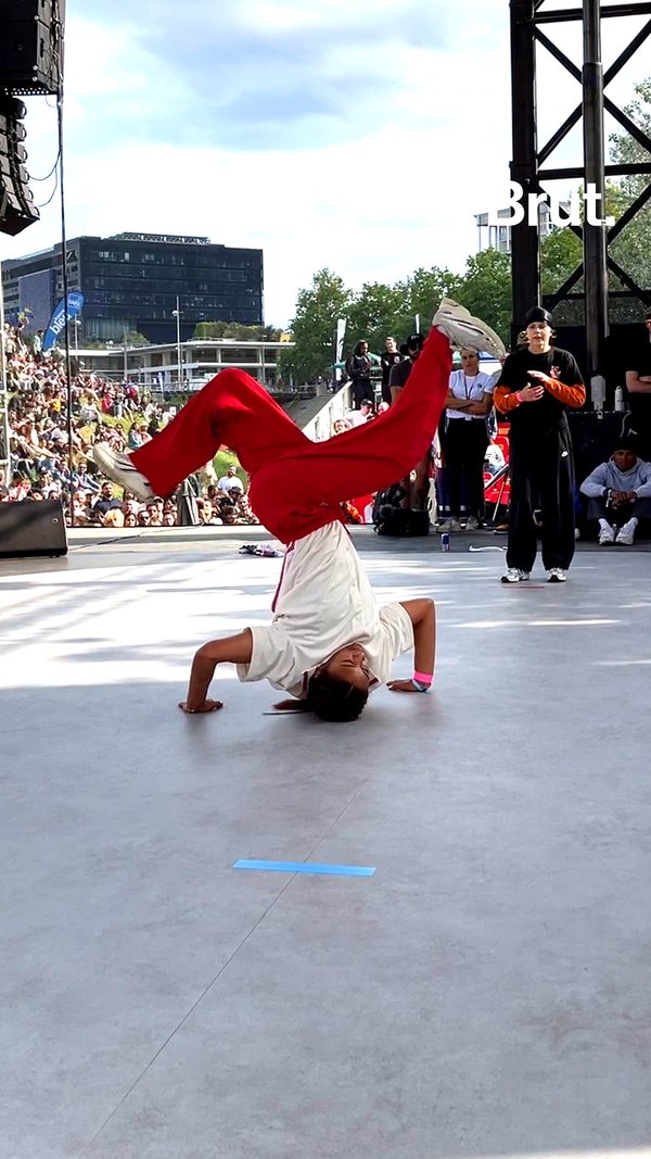 VIDEO. Avec La B-Girl Carlota Dudek Au FISE De Montpellier | Brut.